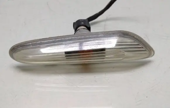 BMW 5 E60 E61 Front fender indicator light 6923919