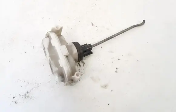Volkswagen PASSAT B3 Central locking vacuum pump 357862153a