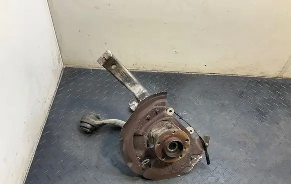 BMW X5 E70 Front wheel hub spindle knuckle 6773783 16193510