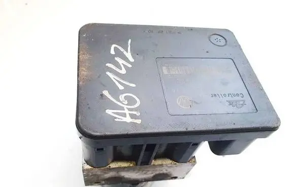 Skoda Octavia Mk1 (1U) ABS Pump 1c0907379j