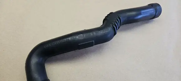 Mercedes-Benz SL R230 Engine coolant pipe/hose A2731420083 2731420083