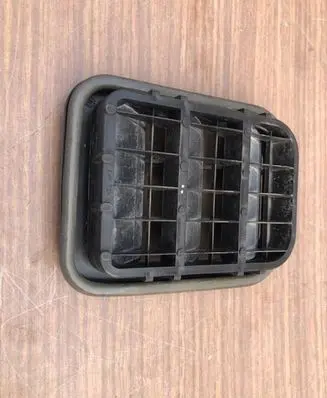 Audi A3 S3 8P Quarter panel pressure vent 1H0819465E