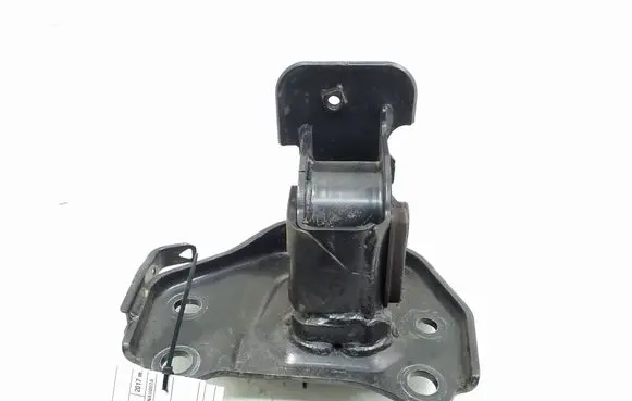 Toyota RAV 4 (XA40) Engine mount bracket 1237236070