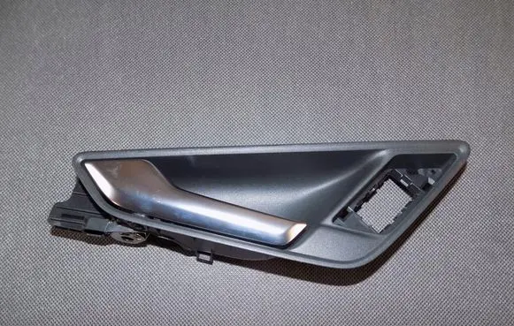 Audi TT TTS RS Mk3 8S Front door interior handle 8S0837019