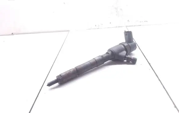 Opel Corsa D Fuel injector 0445110183