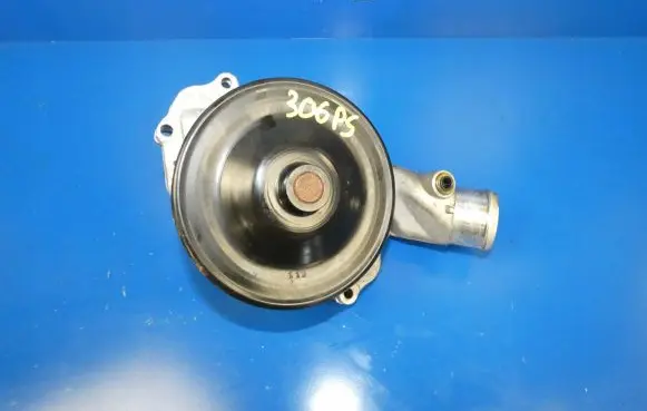 Jaguar XF X250 Water pump