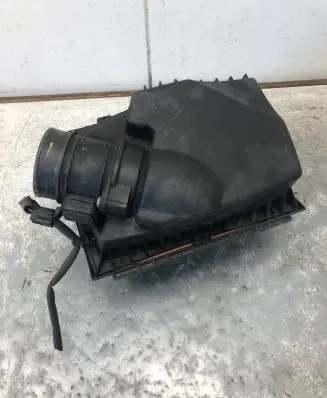 Renault Master III Air filter box 8200751534