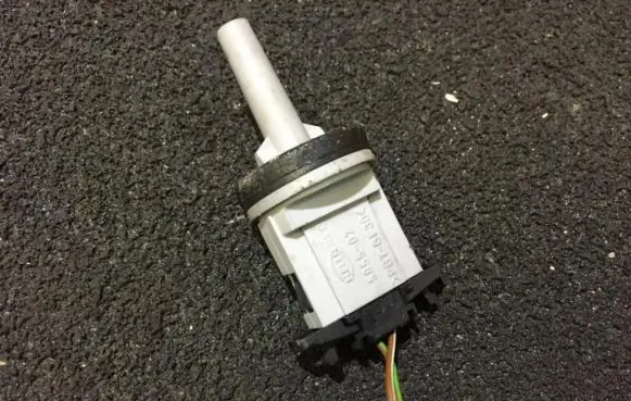 Interior temperature sensor