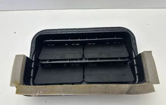 Subaru Outback (BT) Quarter panel pressure vent 72651XC00A