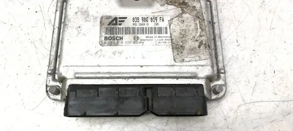 Ford Galaxy Engine control unit/module 038906019FA 28SA5033 YM2112A650KB