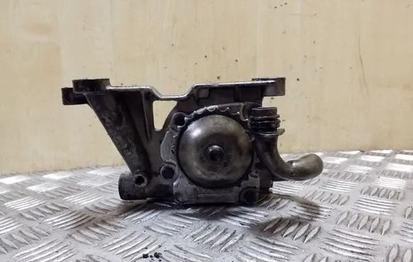 Audi A6 S6 C5 4B Oil pump 059115105H