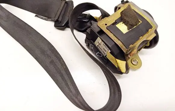 Audi A4 S4 B5 8D Rear seatbelt 566189501