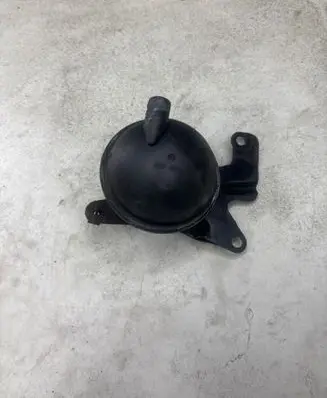 Vacuum air tank