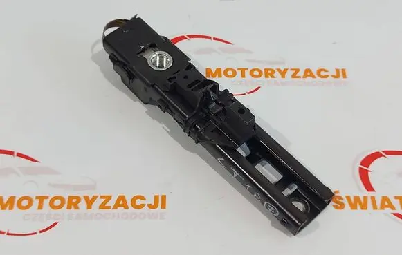 Audi A3 S3 8V Seat belt height adjuster 8V0857819