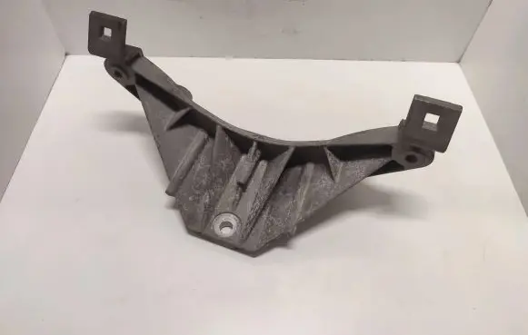 BMW X5 E70 Engine mounting bracket 51717137238