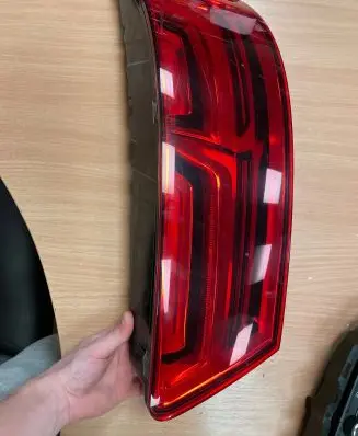 Audi Q7 4M Tailgate rear/tail lights 4M0945094D 20900203 AU736SAE12S
