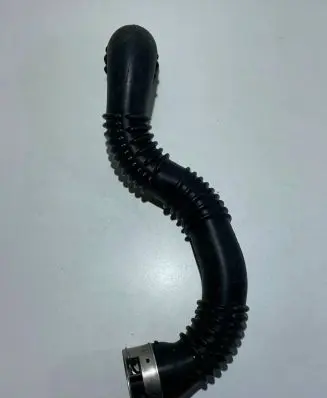Mercedes-Benz CLA C117 X117 W117 Intercooler hose/pipe A2465200401