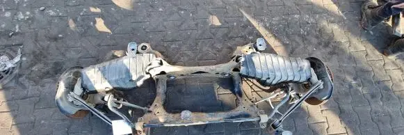 Audi Q7 4M Rear axle beam 