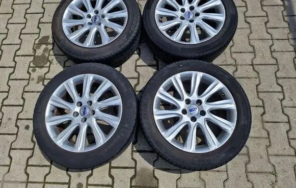Volvo V40 R17 alloy rim 31317286