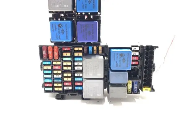 Renault Trafic III (X82) Fuse box set 
