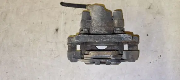 BMW 8 E31 Rear brake caliper 11817100221