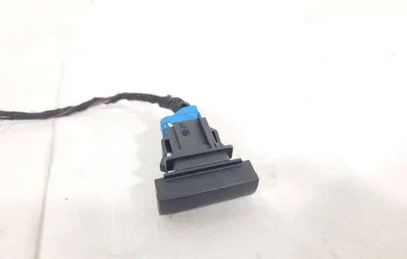 Passenger airbag on/off switch