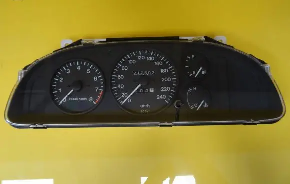 Mazda 323 F Speedometer (instrument cluster) BE7D55430