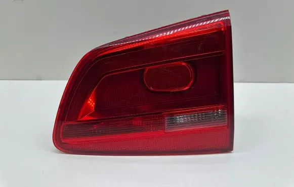 Volkswagen Touran II Tailgate rear/tail lights