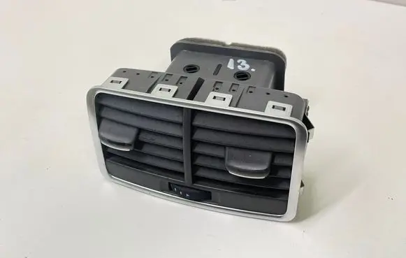 Audi A8 S8 D3 4E Rear air vent grill 4F0819203B