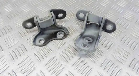 Toyota Yaris XP210 Front door hinge set 6873002050 6871002060