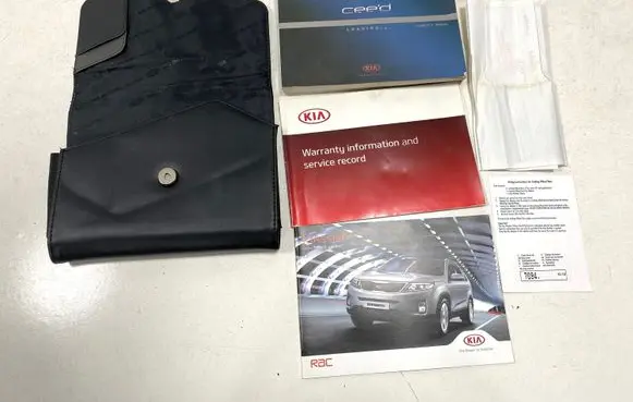 KIA Ceed Owners service history hand book 
