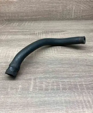 BMW 5 E34 Engine coolant pipe/hose 1384711