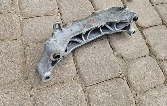 Opel Grandland X Engine mounting bracket 9674960380 EB2PT