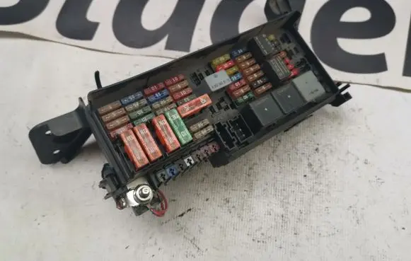 Mercedes-Benz ML W164 Fuse module A1645451740 1645451740