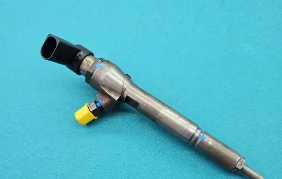 Renault Megane II Fuel injector 8200380253 IMPRK1418386
