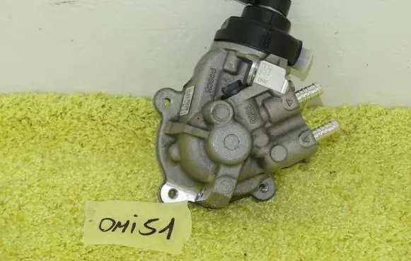 Skoda Octavia Mk4 Fuel injection high pressure pump 0445010790 05L130755
