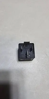 Audi A4 S4 B7 8E 8H Other relay 7M0951253A 95VW10K705CA V23136J6X45