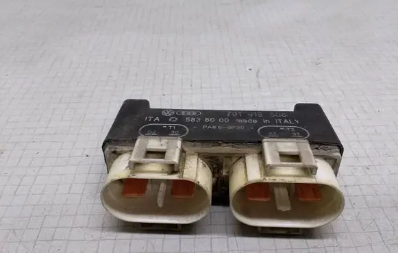 Volkswagen Transporter - Caravelle T4 Coolant fan relay 701919506 5836000