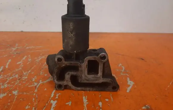Opel Agila A EGR valve 55556720