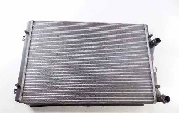 Volkswagen PASSAT B6 Coolant radiator 1K0121253L