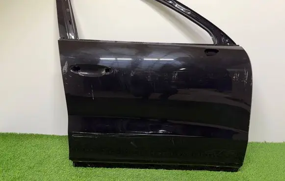 Porsche Cayenne (9Y0 9Y3) Front door 9Y0831312D