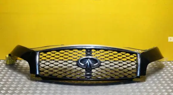 Infiniti QX80 Front bumper upper radiator grill 62072-1LA0H