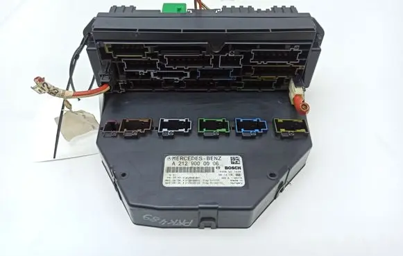 Mercedes-Benz E W212 Fuse module A2129000006 A2125451501 A2129028002