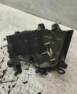 Opel Zafira B Power steering pump mounting bracket 55187918