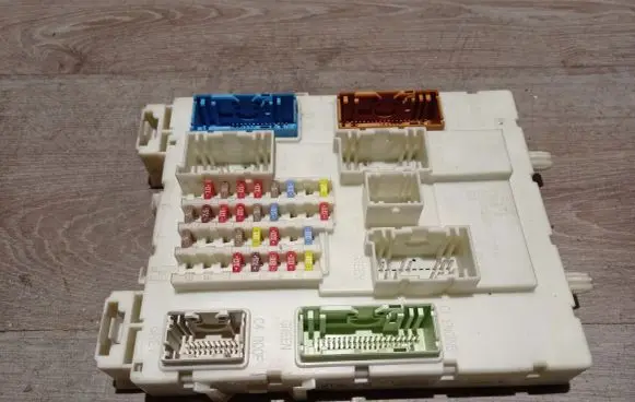 Volvo V40 Fuse module 31394136
