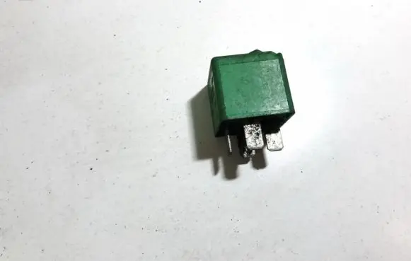 Ford Mondeo MK I Other relay 93bg13a025aa v23136a1x2
