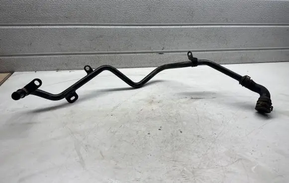 Engine coolant pipe/hose