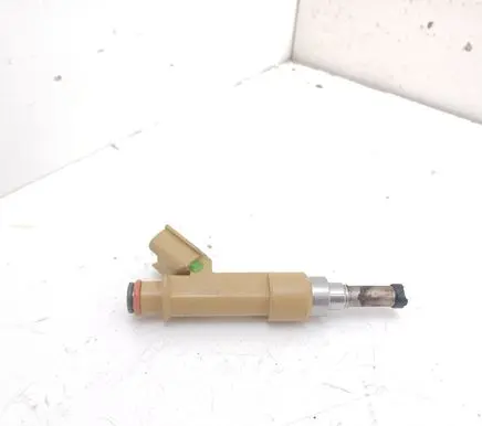 Lexus CT 200H Fuel injector 2325037010