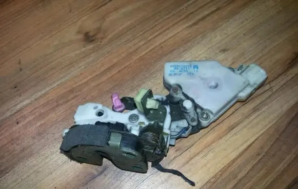 Front door lock