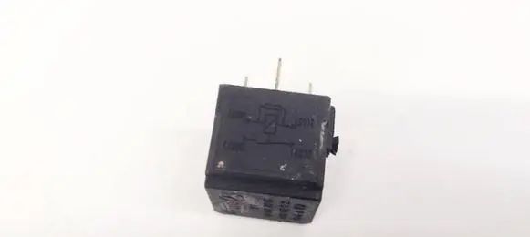 Mercedes-Benz C AMG W204 Other relay A0025421319 4RA00779100